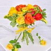 Очарование весны - букет с желтыми розами и красными тюльпанами