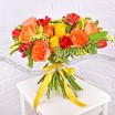 Очарование весны - букет с желтыми розами и красными тюльпанами 3