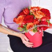 Реальная любовь - коробка с красными розами и тюльпанами 4